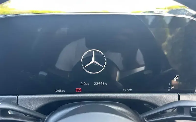 Used Mercedes E300 Urban 313 HP (230 kW) 2025 Silver Sedan