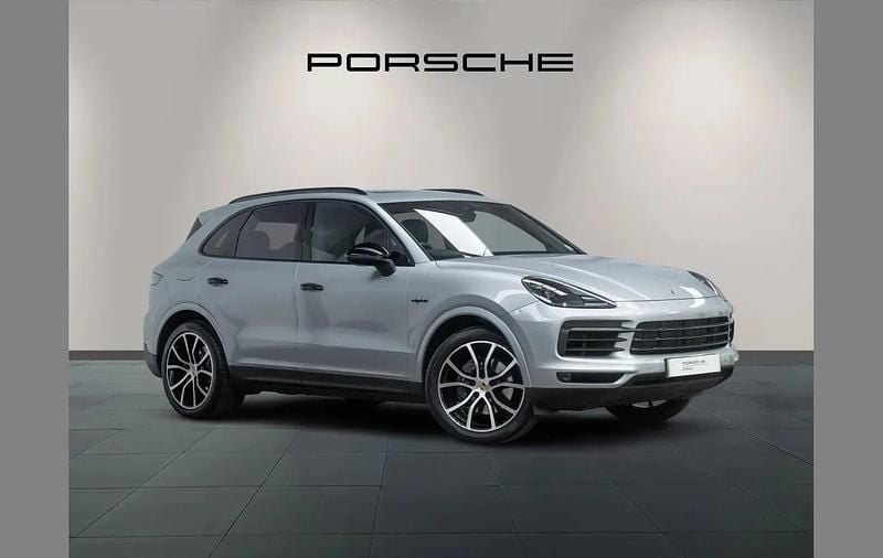 Used Porsche Cayenne 462 HP (339 kW) 2020 Silver SUV