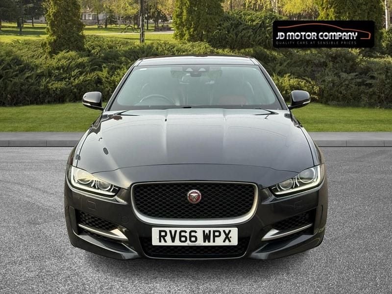 Used Jaguar XE R-Sport 180 HP (132 kW) 2016 Grey Sedan
