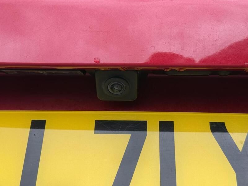 Image 3/4