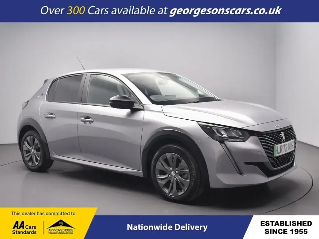 Second-hand Peugeot e-208 Active+ 100 kW (136 CP) 2023 Hatchback