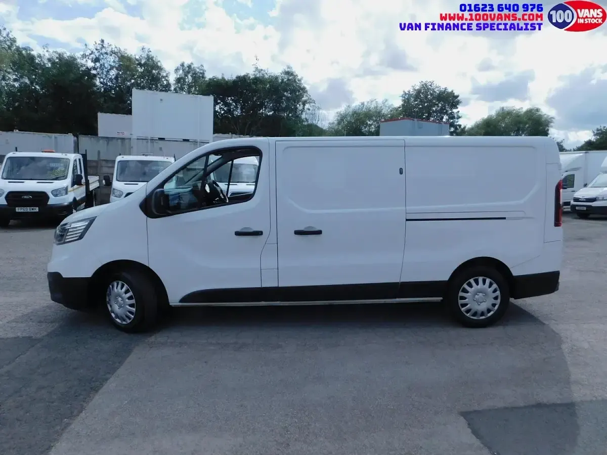 Used Renault Trafic Business 2022 White MPV