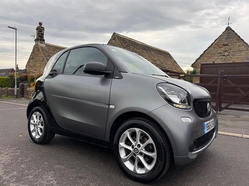 Black Used 2018 Smart ForTwo Coupé Passion Coupe | £4,990 (Fair price) - Image 1/4