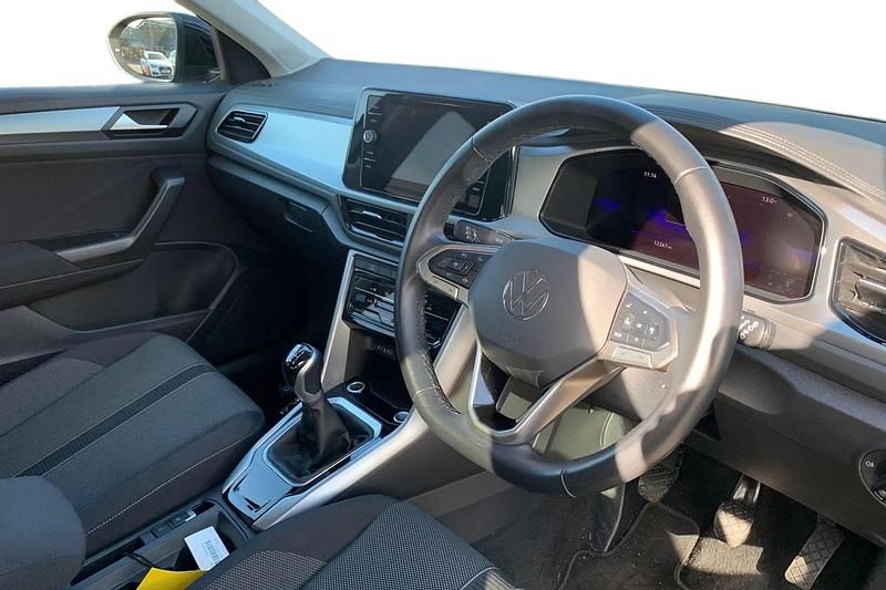 Used VW T-Roc Match 150 HP (110 kW) 2024 Blue SUV