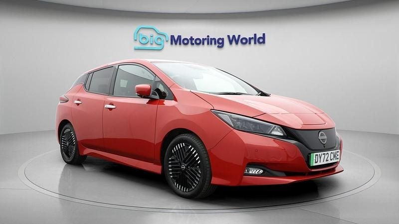 Used Nissan Leaf Tekna 110 kW (150 HP) 2022 Red Hatchback