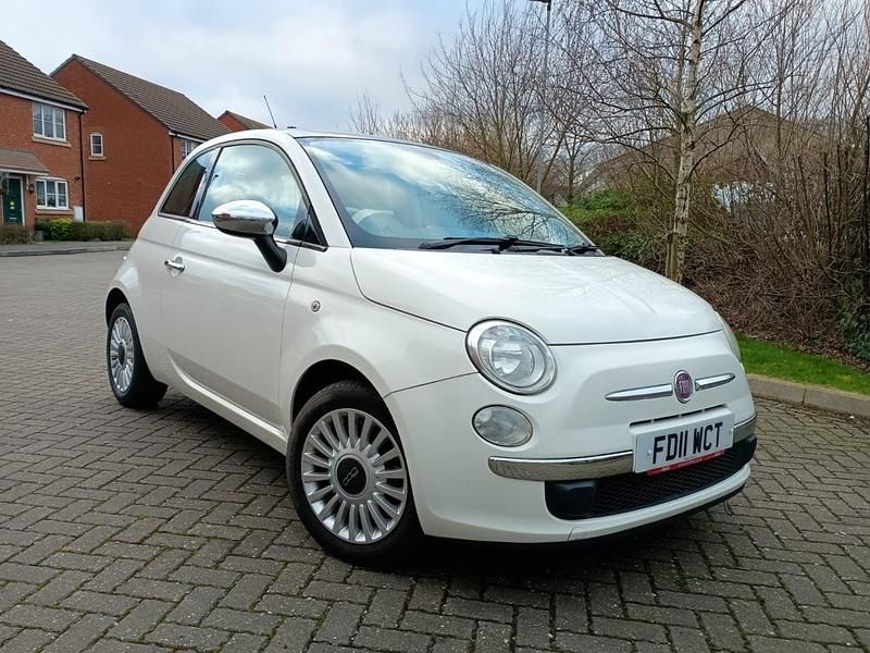Used Fiat 500 Lounge 69 HP (50 kW) 2011 White Hatchback