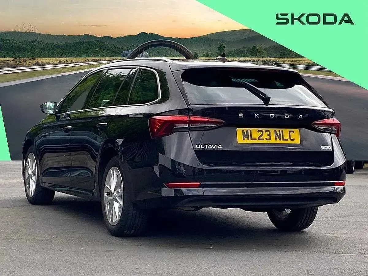 Used Skoda Octavia SE L 147 HP (108 kW) 2023 Black magic pearl effect Estate
