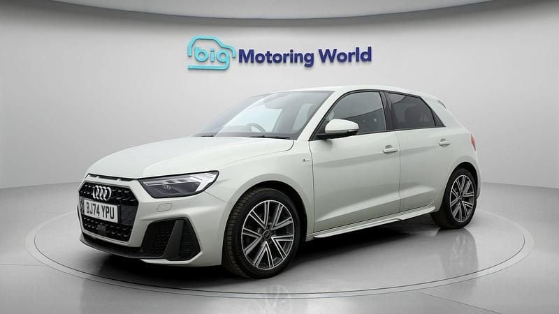 Used Audi A1 Sportback S-Line 114 HP (83 kW) 2024 Silver Hatchback