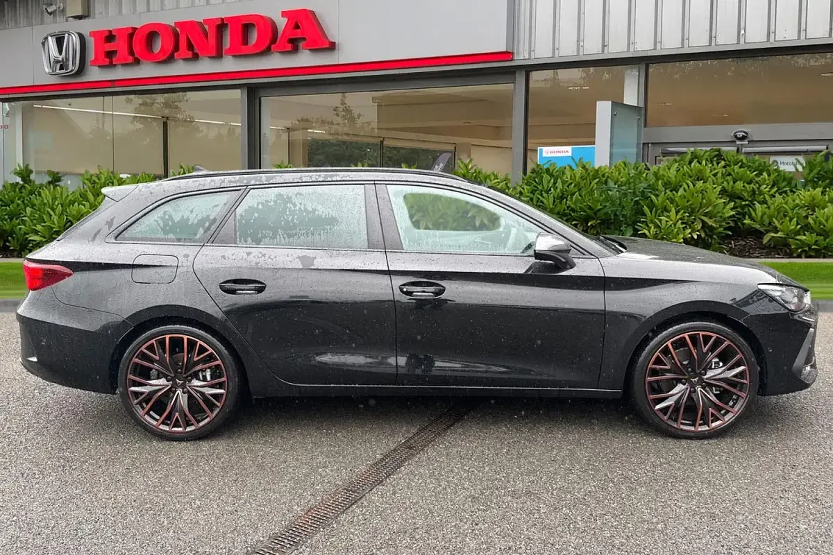 New Cupra Leon 150 HP (110 kW) 2026 Black Estate