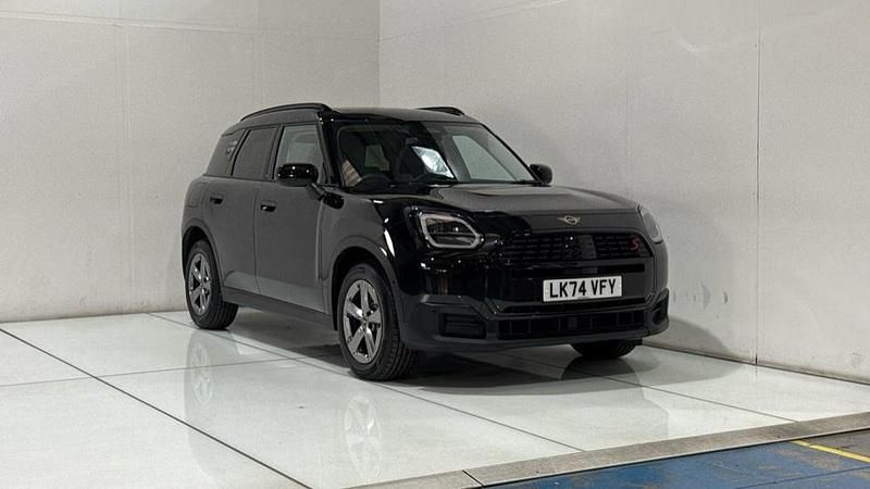 Black Used 2024 Mini Countryman SUV | £31,584 (Good price) - Image 1/4