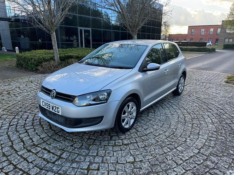 Usado VW Polo SE 70 HP (51 kW) 2009 Prateado Citadino