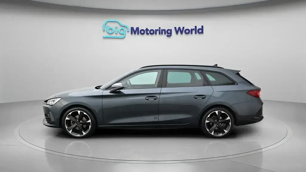 Usado Cupra Leon 150 CV (110 kW) 2023 Gris Familiar