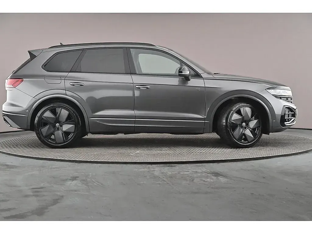 Used VW Touareg 286 HP (210 kW) 2026 SUV