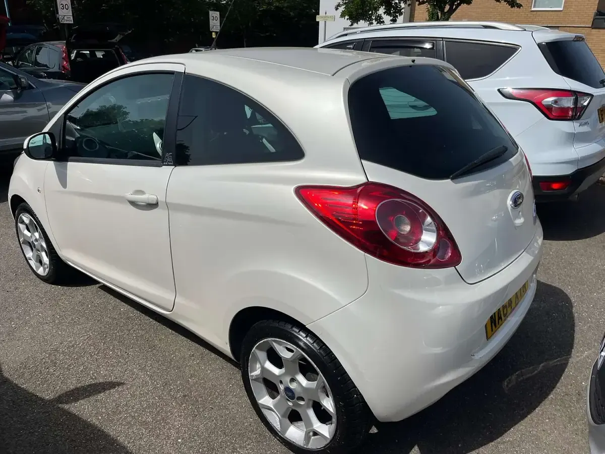 Used Ford Ka Zetec 2014 White Hatchback