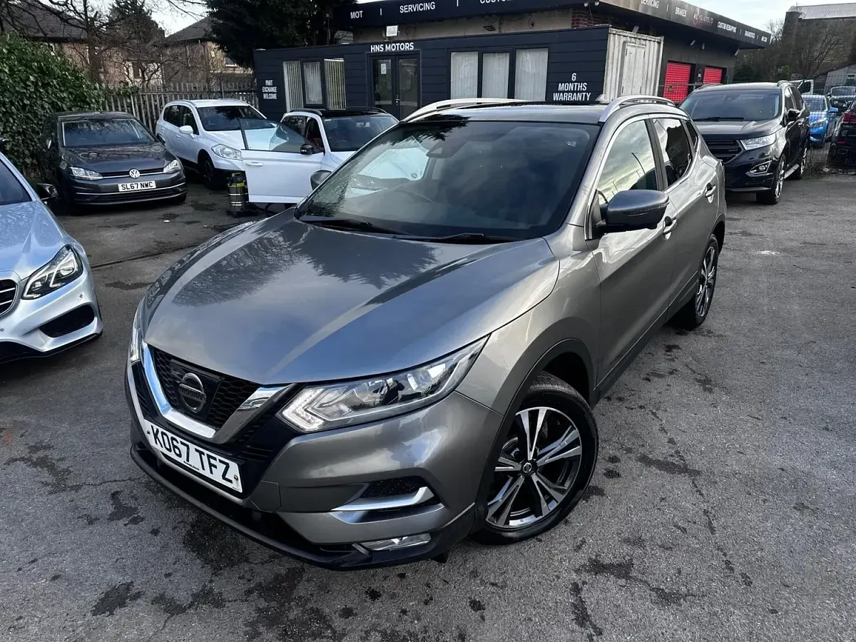 Used Nissan Qashqai N-Connecta 108 HP (79 kW) 2018 Grey SUV