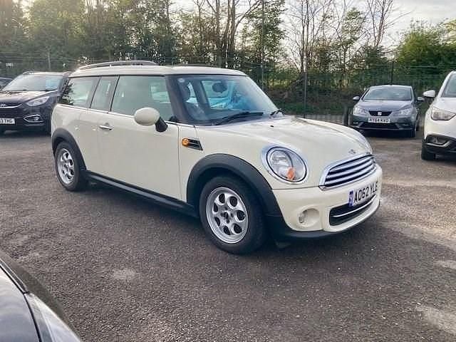 White Used 2013 Mini Cooper Clubman Estate | £4,000 (Good price) - Image 1/4
