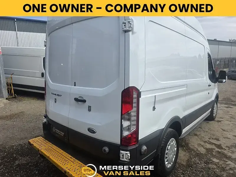 Used Ford Transit 130 HP (95 kW) 2018 White Van