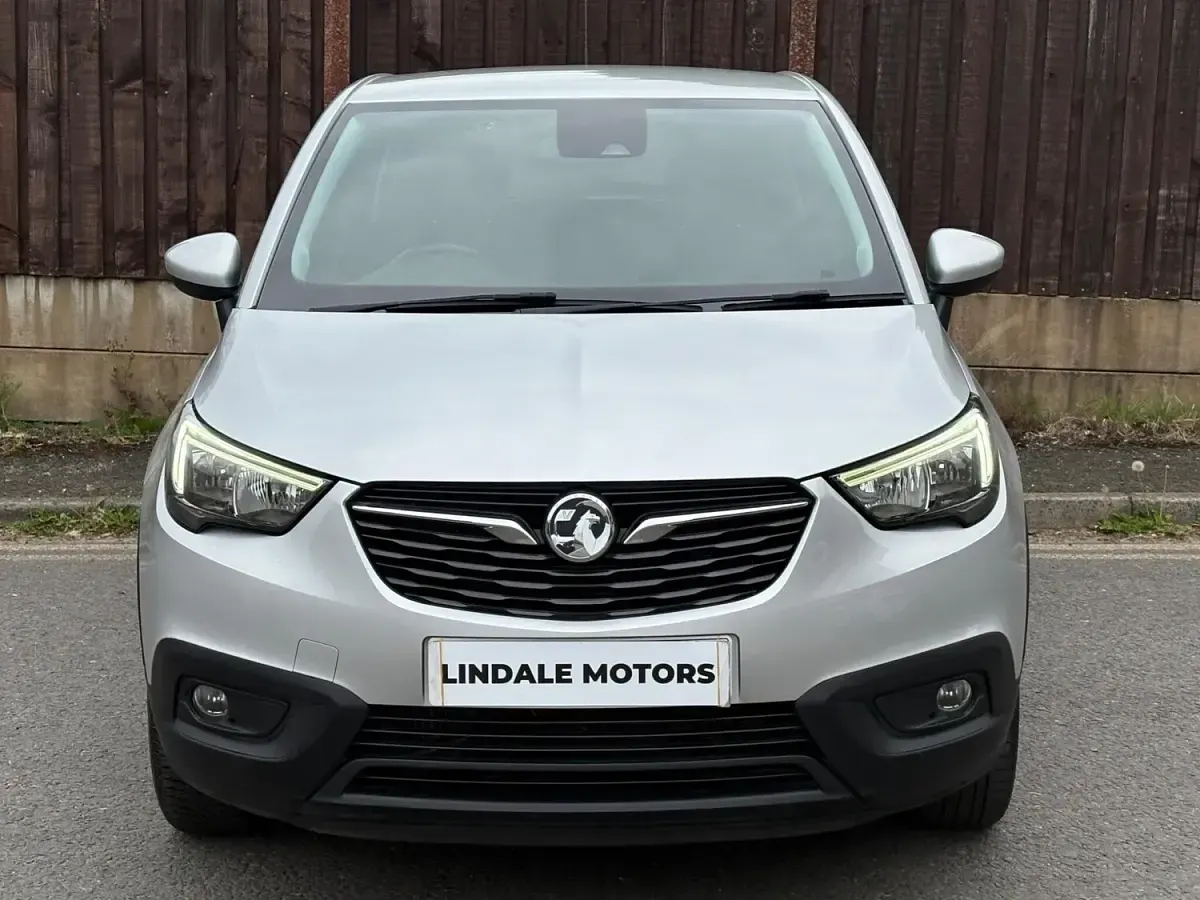 Used Vauxhall Crossland X S 110 HP (80 kW) 2019 Silver SUV