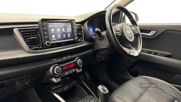 Used Kia Rio 99 HP (72 kW) 2017 White Hatchback