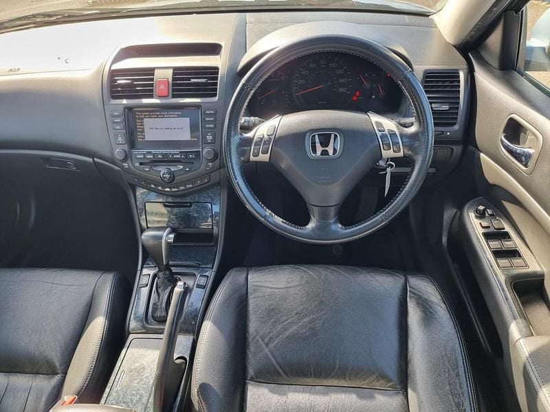 Used Honda Accord Executive 2004 Silver Sedan