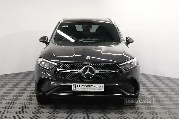 Begagnad Mercedes GLC220 AMG line 2025 Grå Kombi
