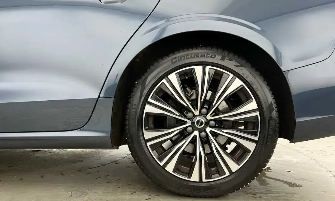 Used Volvo V60 Core 161 HP (118 kW) 2023 Estate