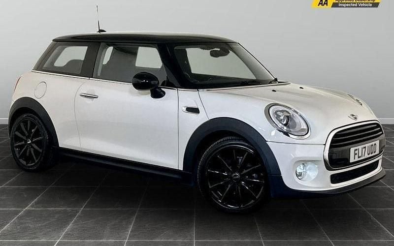 White Used 2017 Mini Cooper D Hatch Hatchback | £5,995 (Good price) - Image 1/2