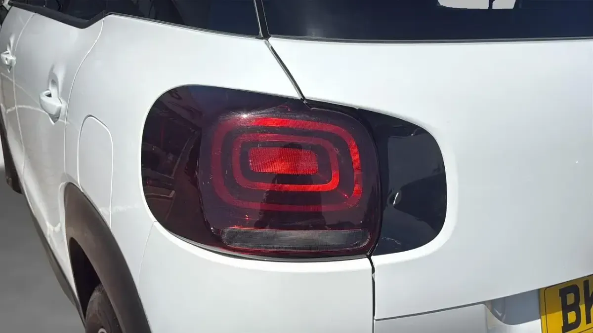 Used Citroën C3 Aircross PureTech 108 HP (79 kW) 2023 White SUV