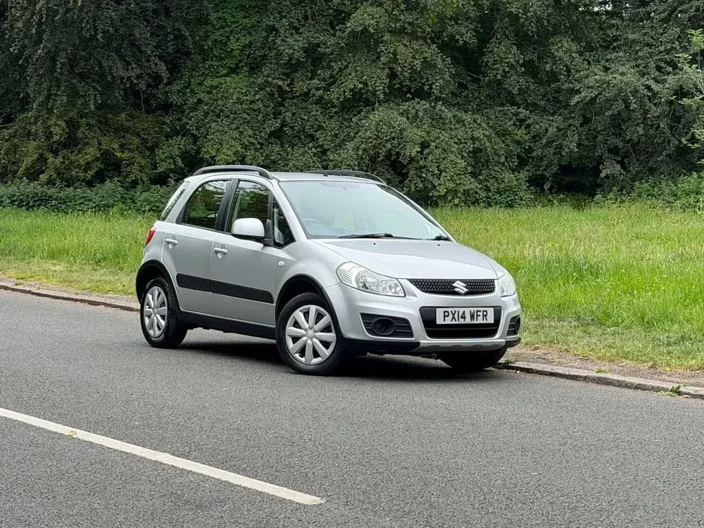 Used Suzuki SX4 SZ3 120 HP (88 kW) 2014 Silver Hatchback