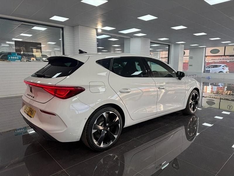 Used Cupra Leon VZ1 310 HP (228 kW) 2023 White Hatchback