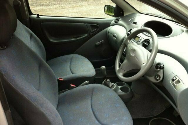 Used Toyota Yaris 2002 Hatchback