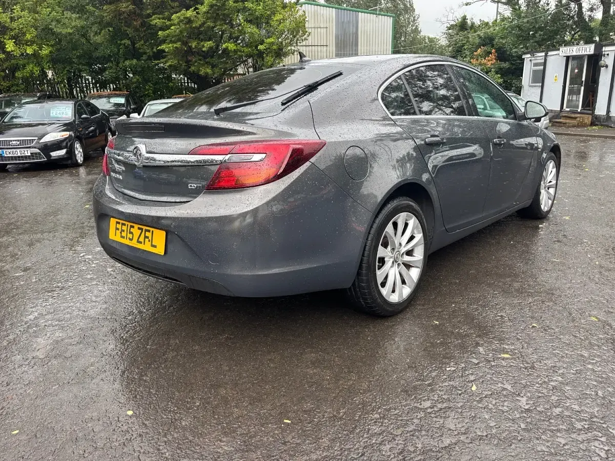 Used Vauxhall Insignia Elite 163 HP (119 kW) 2015 Grey Hatchback