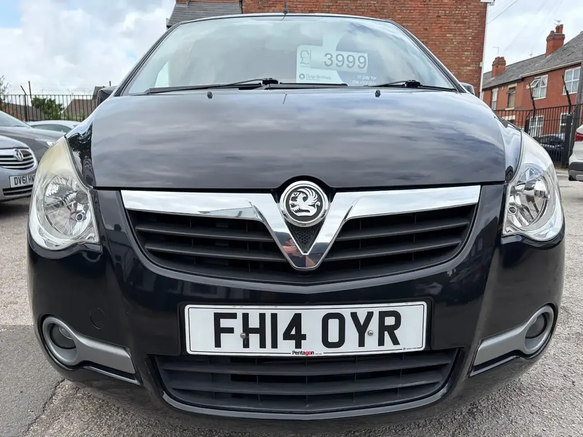 Used Vauxhall Agila S 68 HP (50 kW) 2014 Black MPV