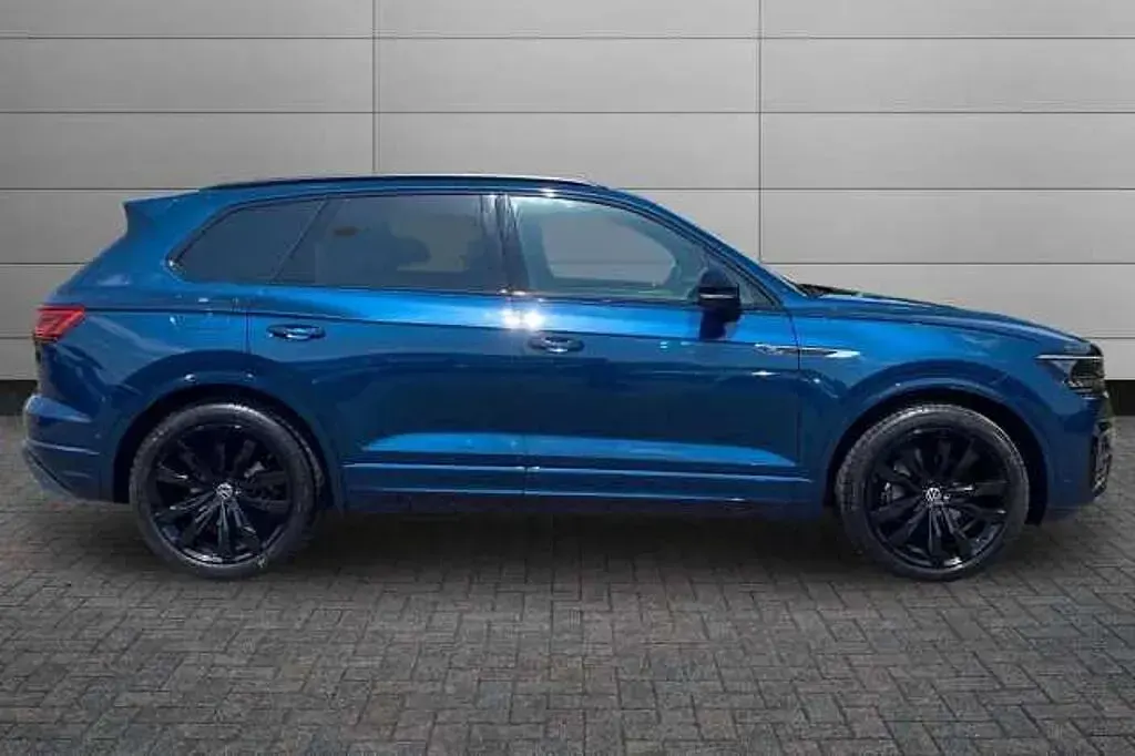 Used VW Touareg Black Edition 286 HP (210 kW) 2022 Blue SUV