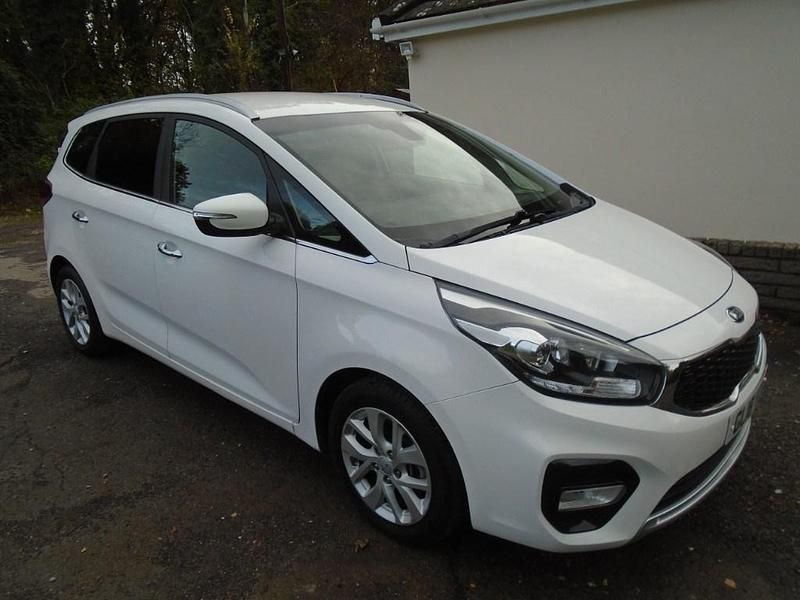 White Used 2018 Kia Carens MPV | £7,300 (Fair price) - Image 1/4