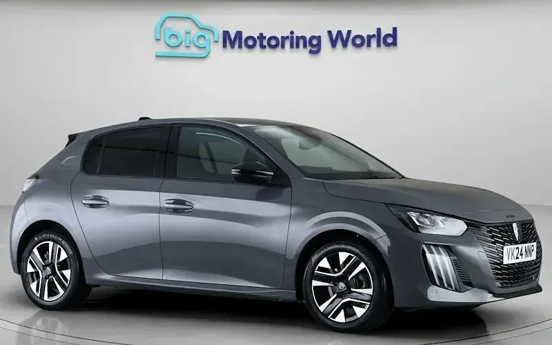 Used Peugeot 208 Allure 101 HP (74 kW) 2024 Hatchback