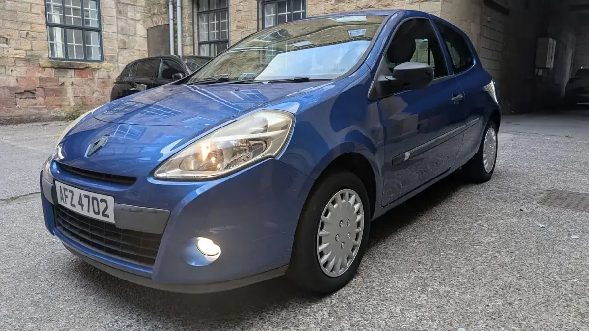 Used Renault Clio Extreme 2009 Blue Hatchback