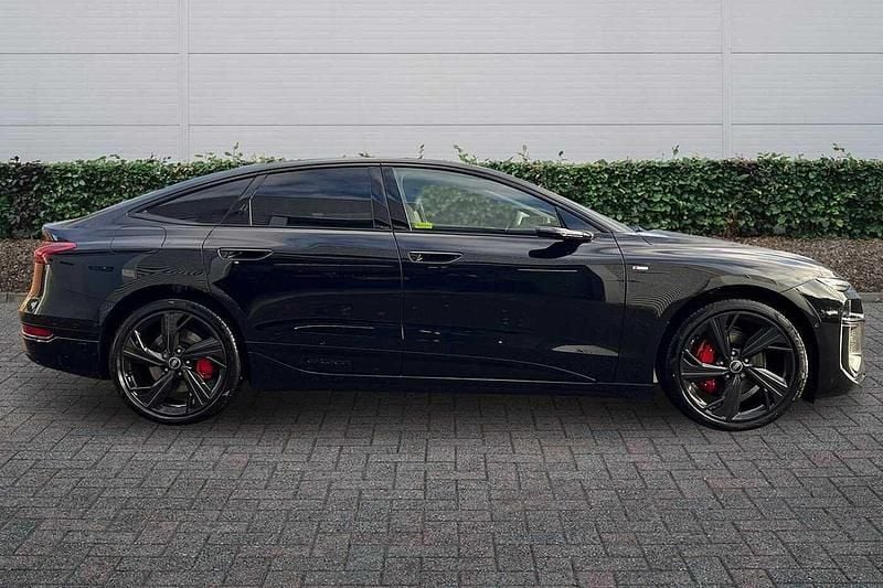 New Audi A6 e-tron Comfort 314 kW (428 HP) 2025 Mythos black, metallic Hatchback