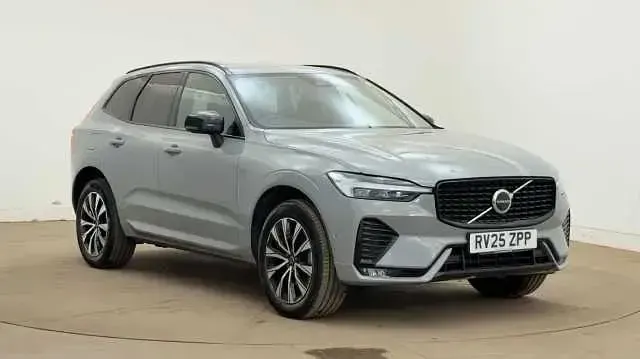 Usado Volvo XC60 Plus 247 HP (181 kW) 2025 Cinzento SUV