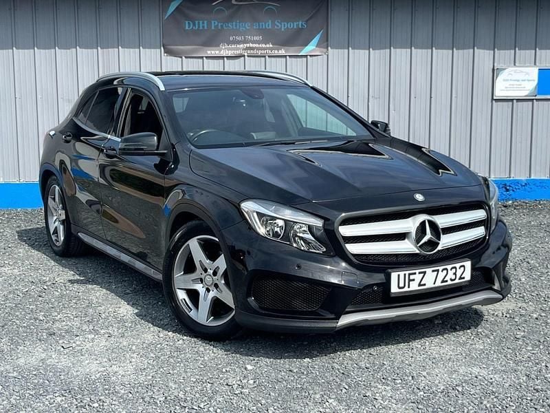 Black Used 2014 Mercedes GLA250 AMG line SUV | £11,989 (Fair price) - Image 1/4