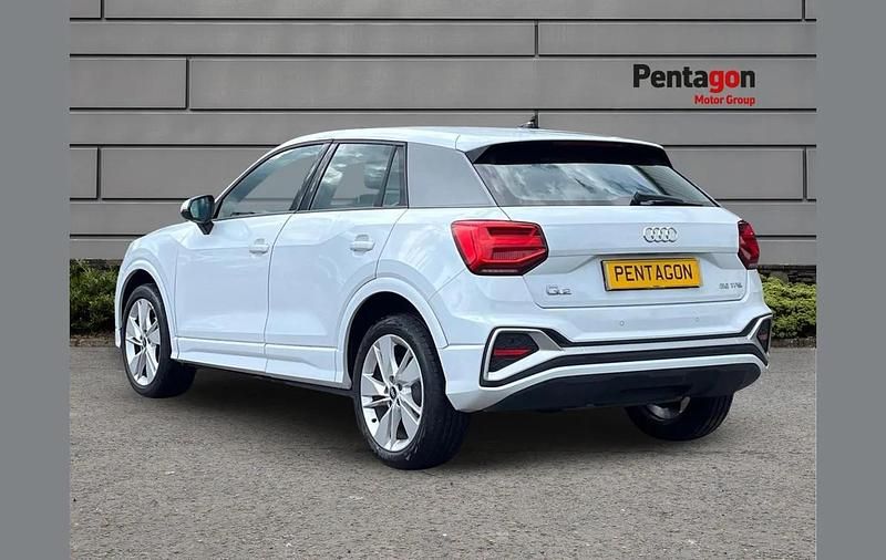 Used Audi Q2 S-Line 147 HP (108 kW) 2023 White SUV