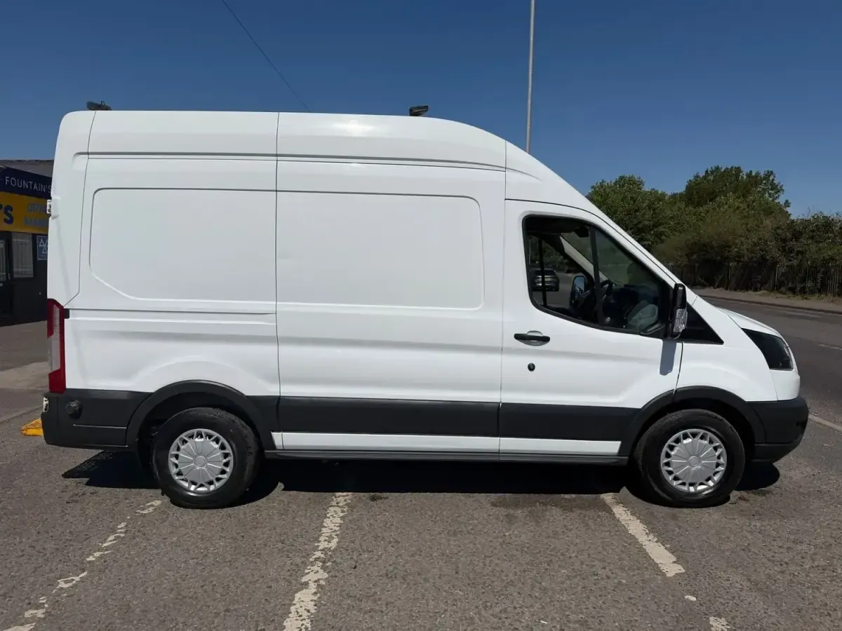Używany Ford Transit 2018 Biały Minivan