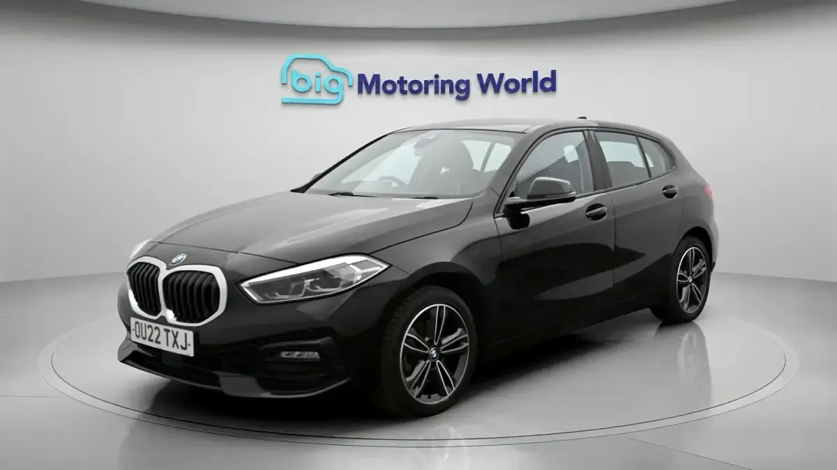 Used BMW 118 Sport Line 150 HP (110 kW) 2022 Black Hatchback