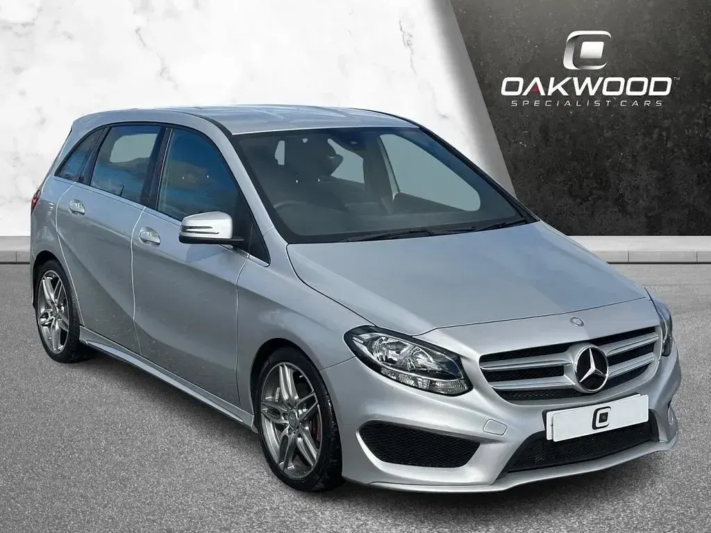 Used Mercedes B180 AMG line 109 HP (80 kW) 2015 Silver Hatchback