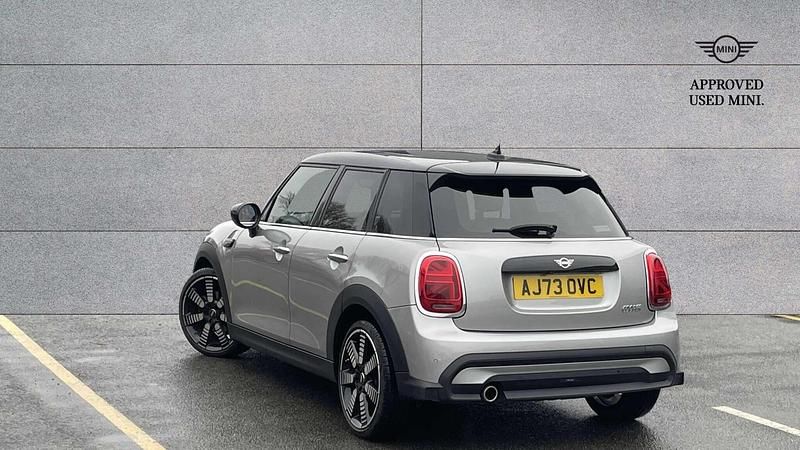 Used Mini Cooper Exclusive 134 HP (98 kW) 2024 Silver Hatchback