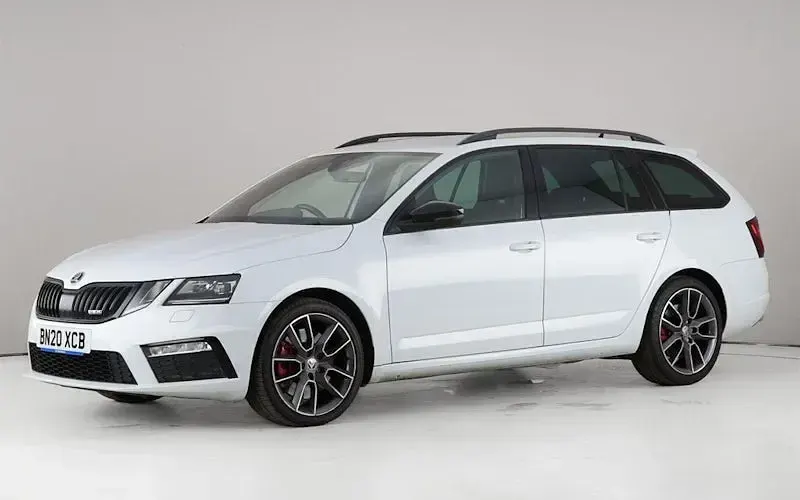 Used Skoda Octavia vRS 245 HP (180 kW) 2020 White Estate