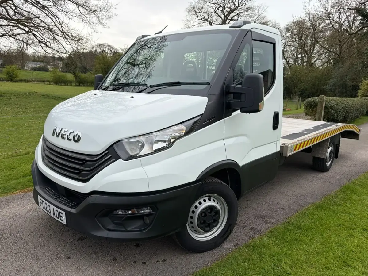 Begagnad Iveco Daily 2023 Vit Van