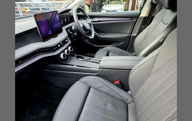 Used Skoda Superb SE L 200 HP (147 kW) 2024 Grey Estate
