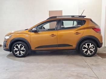 Used Dacia Sandero Journey 91 HP (66 kW) 2023 Orange Hatchback