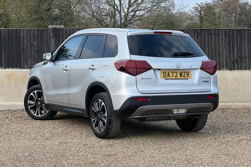 Used Suzuki Vitara SZ5 116 HP (85 kW) 2022 Silver SUV
